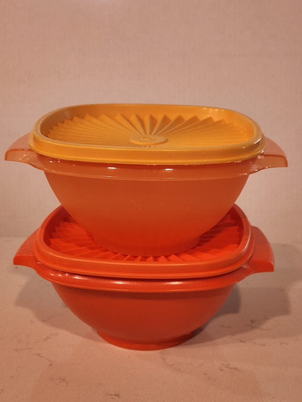 Tupperware Small Servalier Bowls